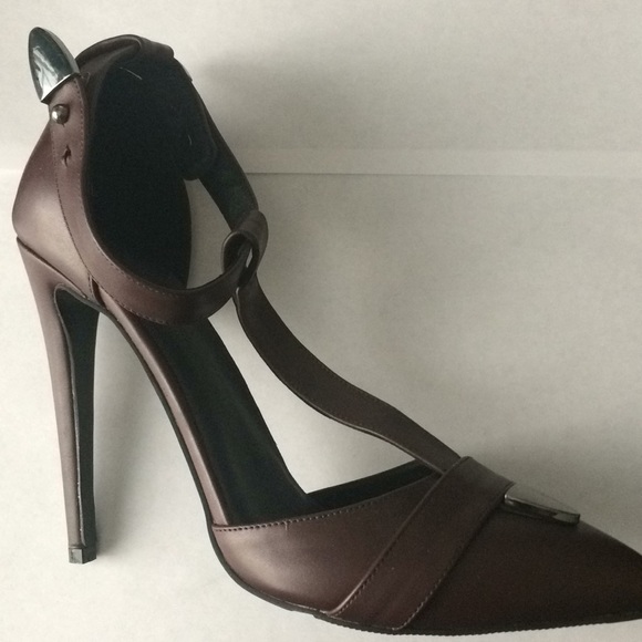 Never worn “too tall ;)” brown T-strap stilettos - Picture 3 of 6